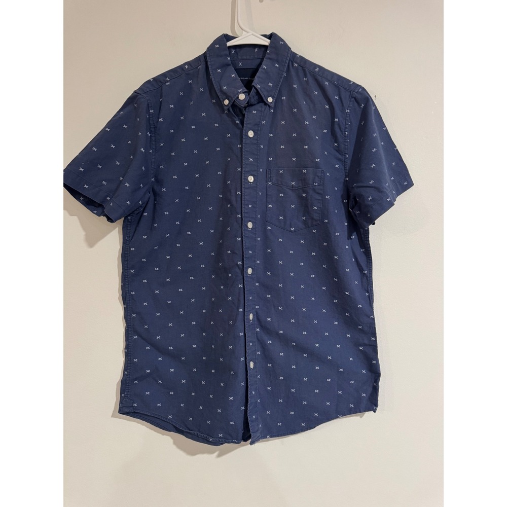 American Eagle Short Sleeve Button Down Mens Size Medium Navy Blue Cross Pattern